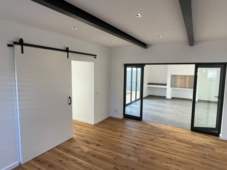3 Bedroom Property for Sale in Sandown Western Cape